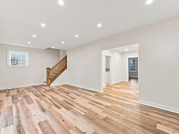 4th image of 109 Victory Ave