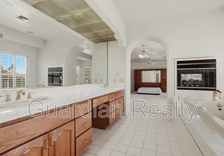 1888 Woodhaven Dr — Photo 28