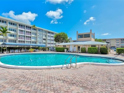 410 SE 2nd St APT 206, Hallandale, FL, 33009