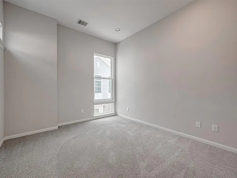 5610 Patrick St #I — Photo 15