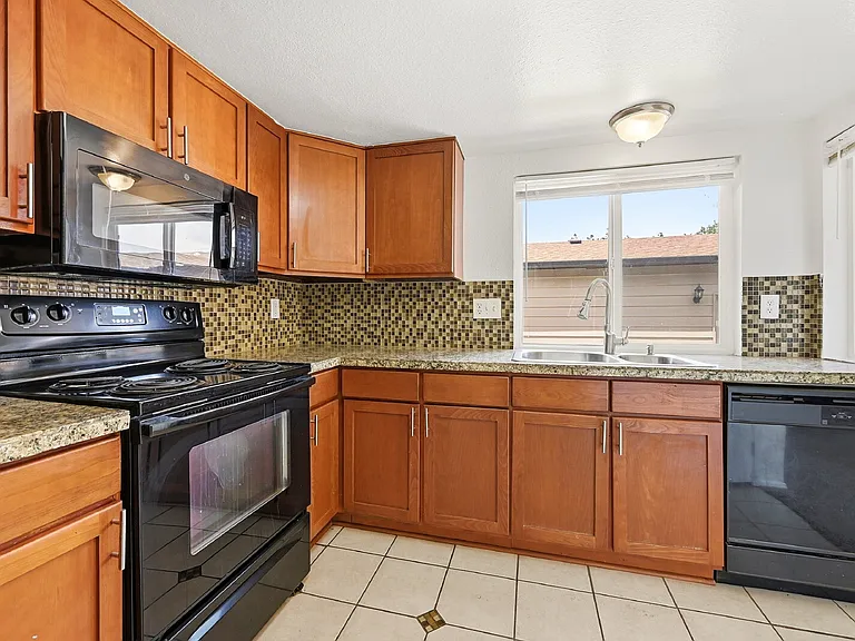 16055 E Ithaca Pl #C — Photo 10