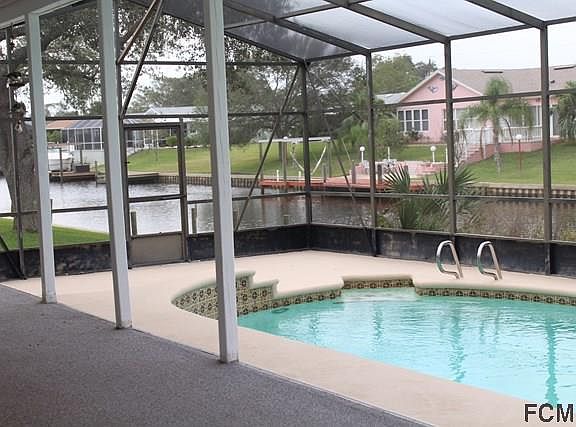 2nd image of 10 Claridge Ct S