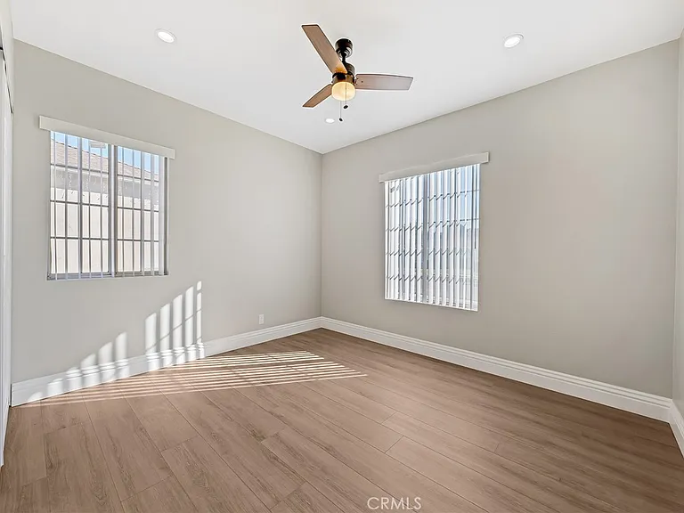10101 Memory Park Ave — Photo 15