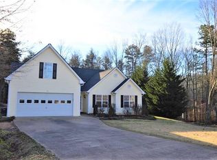 6440 Countryland Dr, Dawsonville, GA 30534