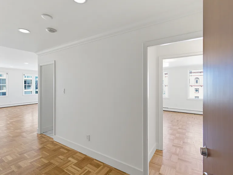 1310 Jones Street — Photo 69