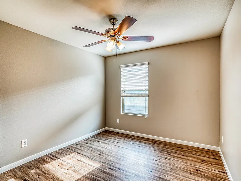 6450 Dayridge Ln — Photo 14