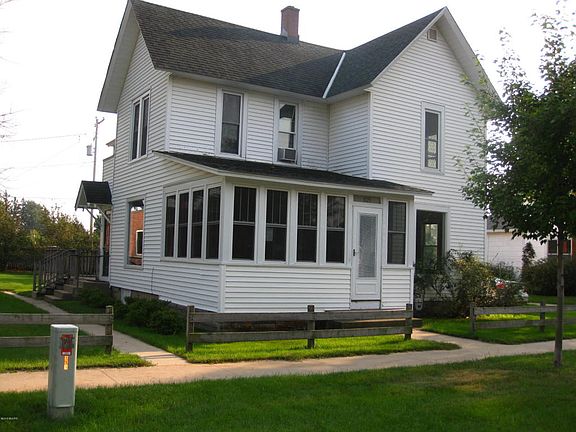 3rd image of 109 W 1st St