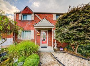 1717 Eben St, Pittsburgh, PA 15226