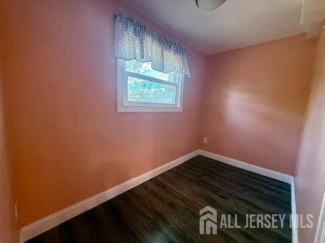 5 Sussex Ct — Photo 8