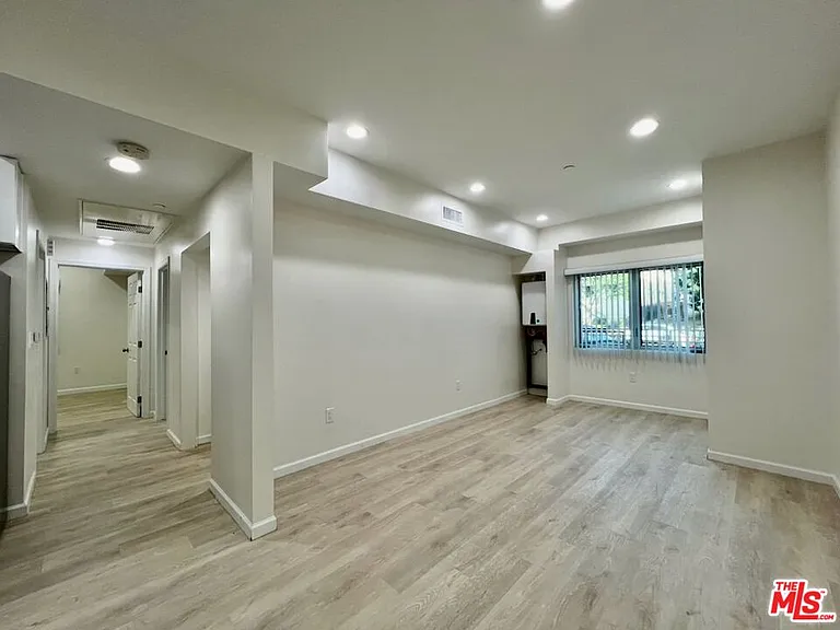 1409 N Hobart Blvd #101 — Photo 17