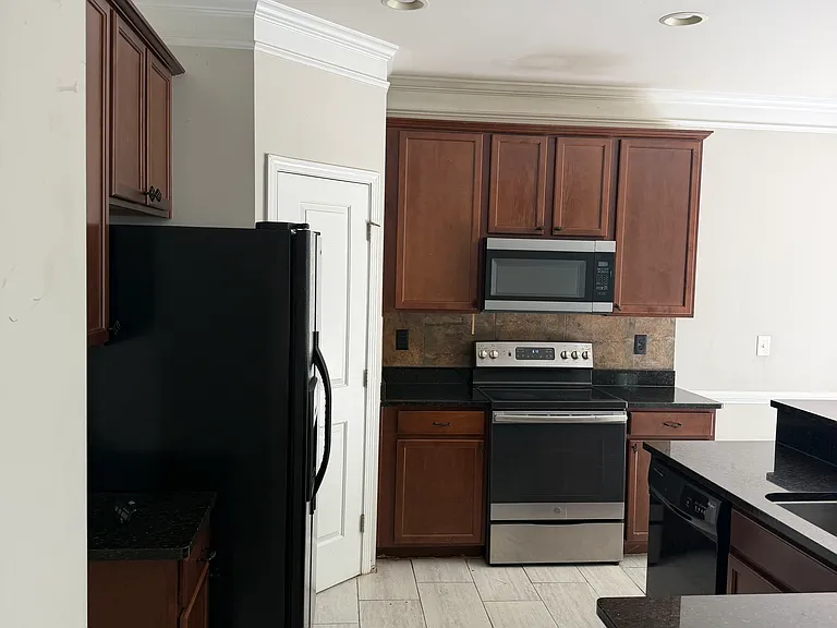 2728 Old House Cir — Photo 13