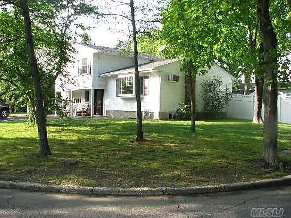 2nd image of 40 Clafford Ln