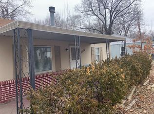 1728 SW Green Acres Ave, Topeka, KS 66604