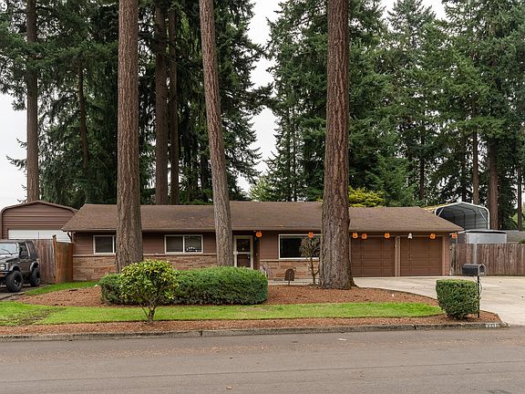 2nd image of 3211 NE 127th Ave