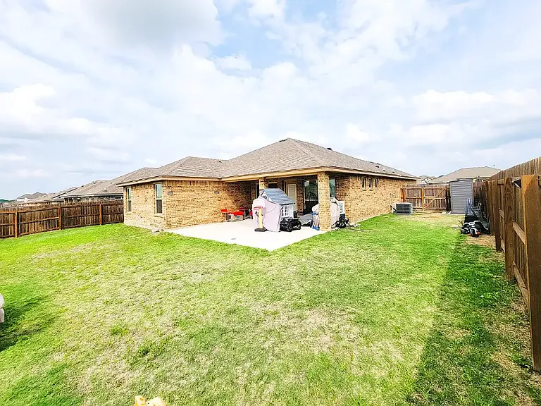 5207 Colina Dr — Photo 13