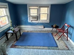 123 Main St, Chester, NY 10918