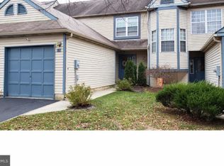 6 Regal Ct, Hamilton, NJ 08690
