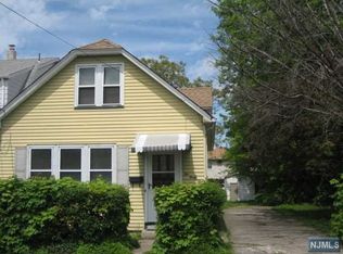 245 Hathaway St, Wallington, NJ 07057