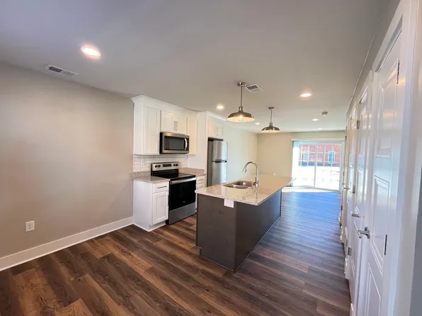 72 Saint James Ct #4, Frankfort, KY 40601