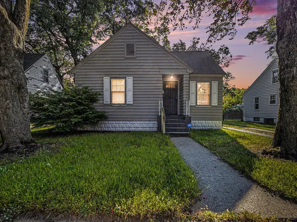 3232 Maffett St, Muskegon Heights, MI 49444