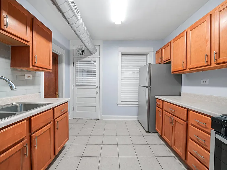 2056 W Birchwood Ave #2 — Photo 17