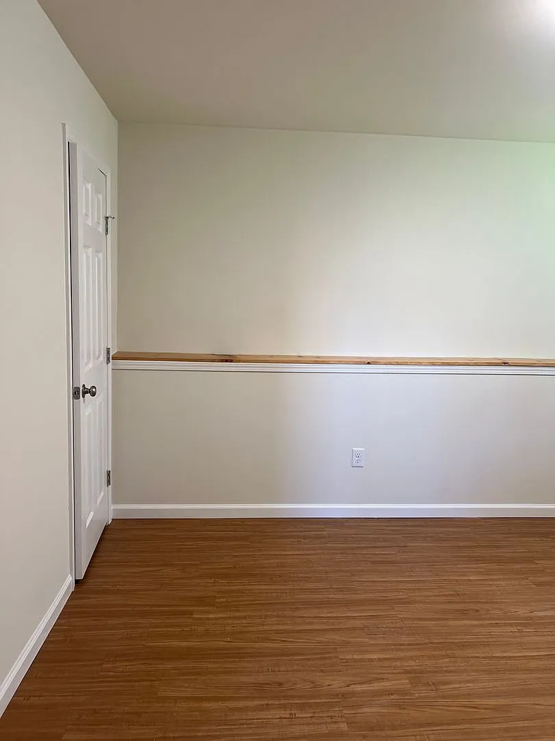 Brand-New 4-Beds/2-Baths House Near I-44 — Photo 3