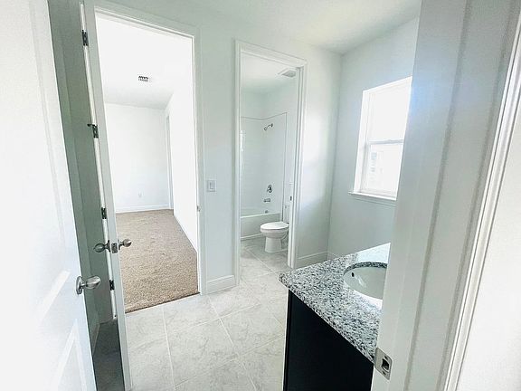 5th image of 7925 Neruda St