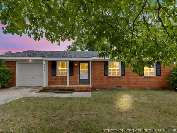 2107 Quailridge Dr, Fayetteville, NC 28304
