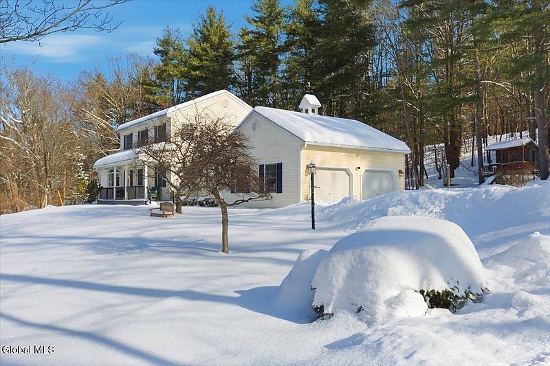 4th image of 698 Fischer Road