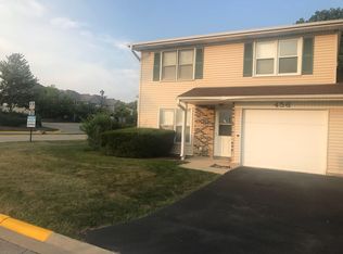 456 Sullivan Cir, Bolingbrook, IL 60440