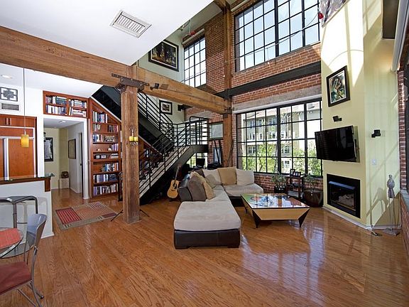3rd image of 500 W Harbor Dr Unit 1603