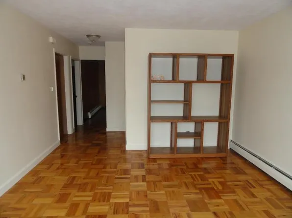 77 West St, Malden, MA 02148