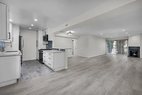 Floor plan Front Corner Unit