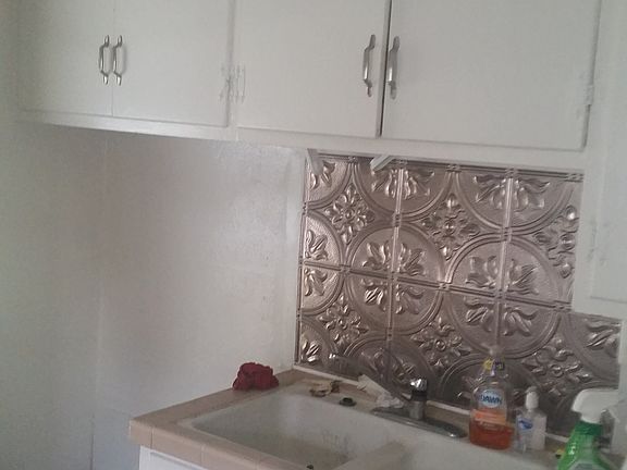4th image of 2021 Huffman Blvd