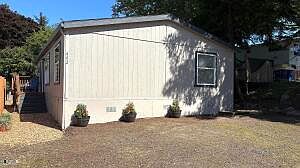 2nd image of 602 SE Quay Ave