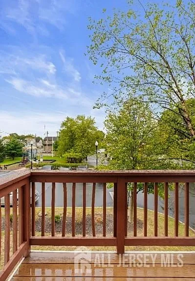 8 Alfred Ave — Photo 28