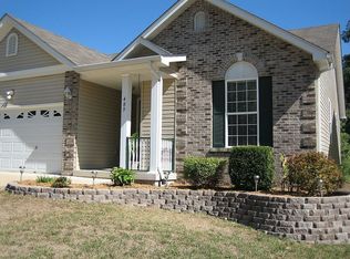 489 Winter Bluff Dr, Fenton, MO