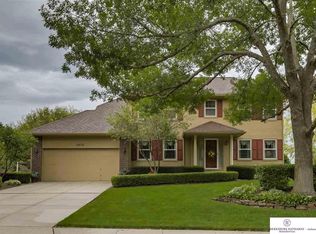 15612 L St, Omaha, NE 68135