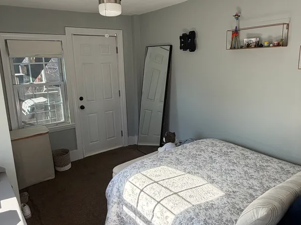 204 Bunker Hill St #2, Charlestown, MA 02129