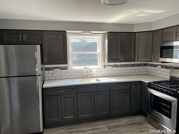 3rd image of 217 Cleveland Ave