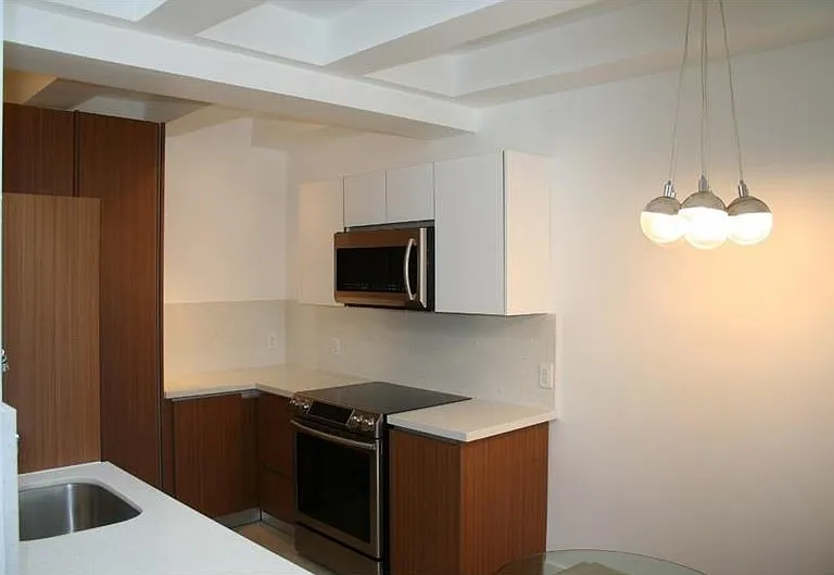 1390 Ocean Dr #402 — Photo 8