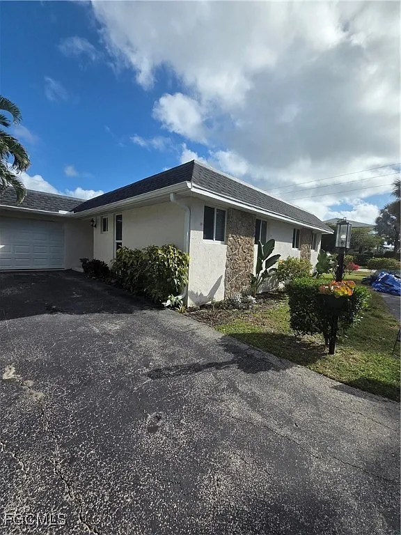 2 bed, 2.0 bath, 1325 sqft, $2,500 — Photo 2
