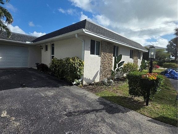 2nd image of 280 Lanchester Ct #38