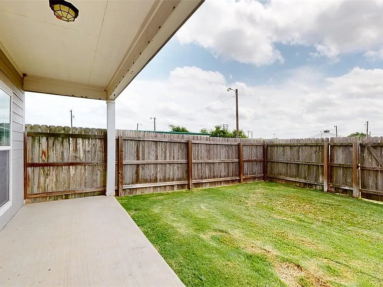 3519 Summerway Dr — Photo 32