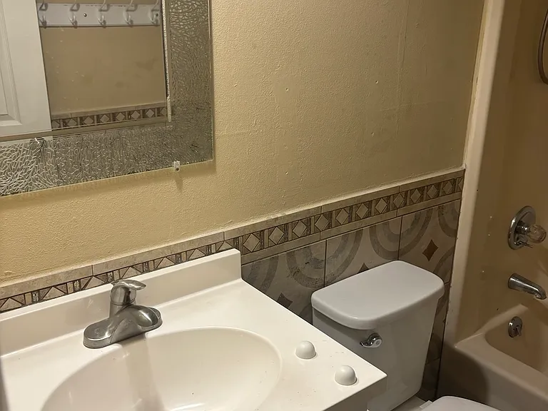 4295 Brownsboro Rd #4 — Photo 7