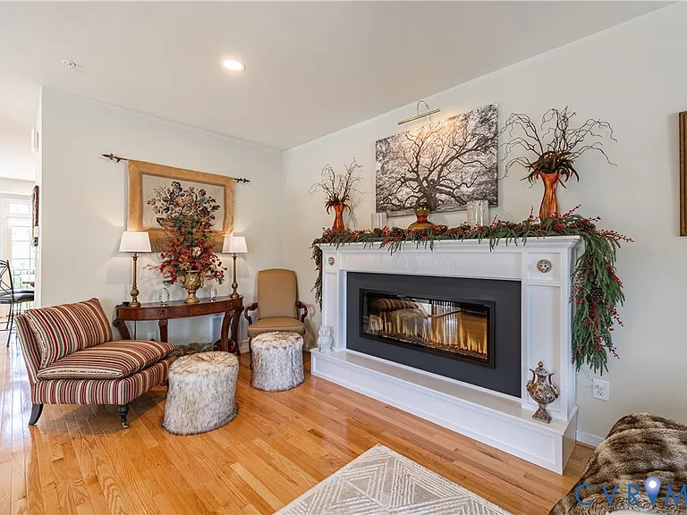 3921 Liesfeld Pl — Photo 16