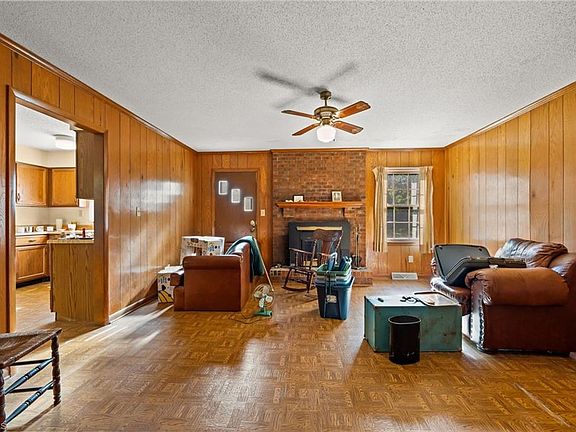 4th image of 4611 Beth Rd