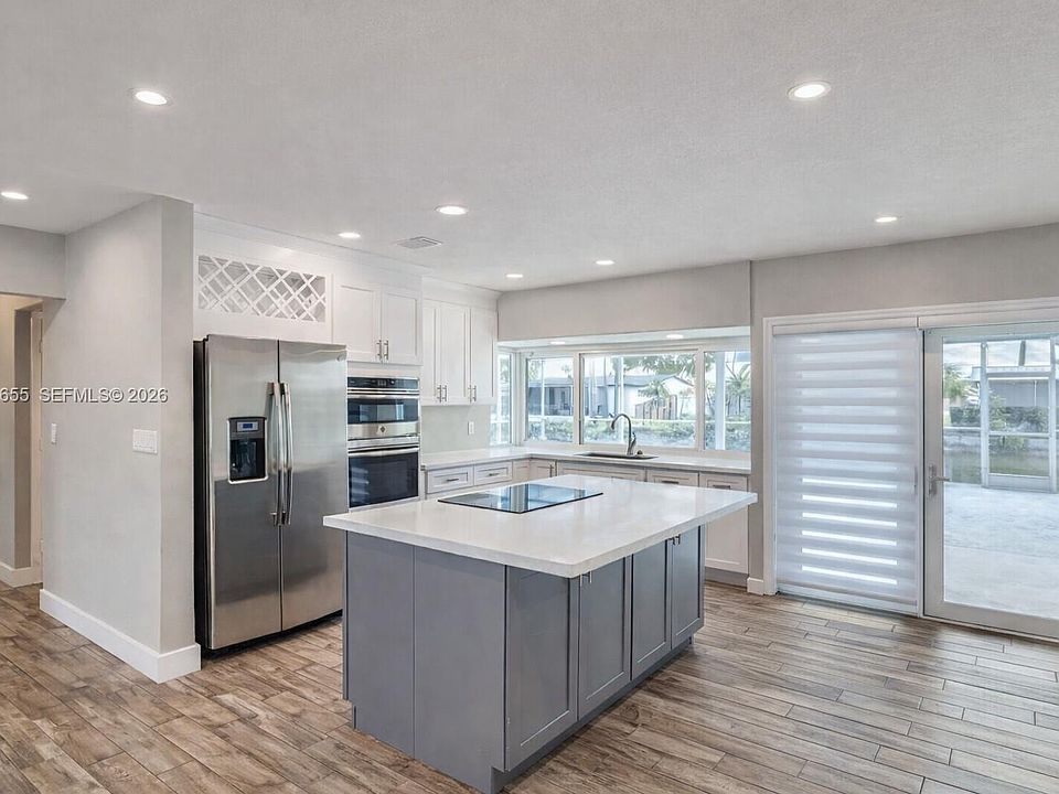 2nd image of 6604 Arbor Dr