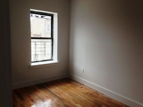 2nd image of 209 Mac Donough St