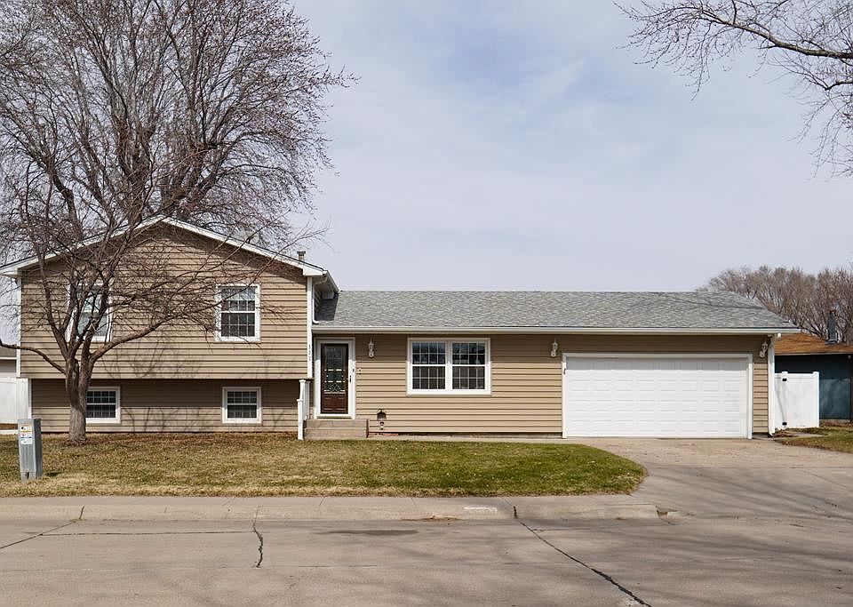 1st image of 522 Johnson Pl